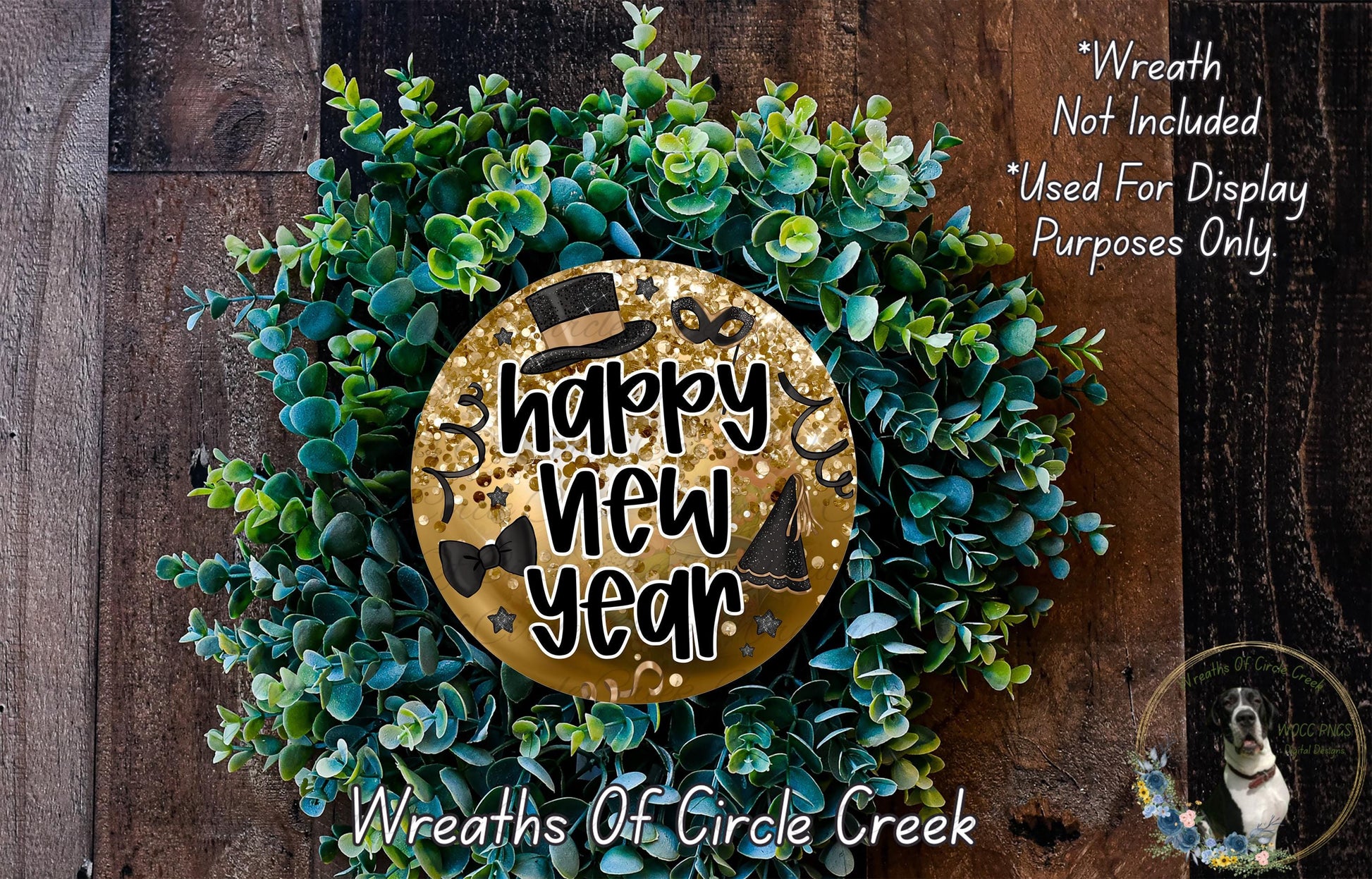 A wreath made of green leaves and a golden circular sign that says "Happy New Year".