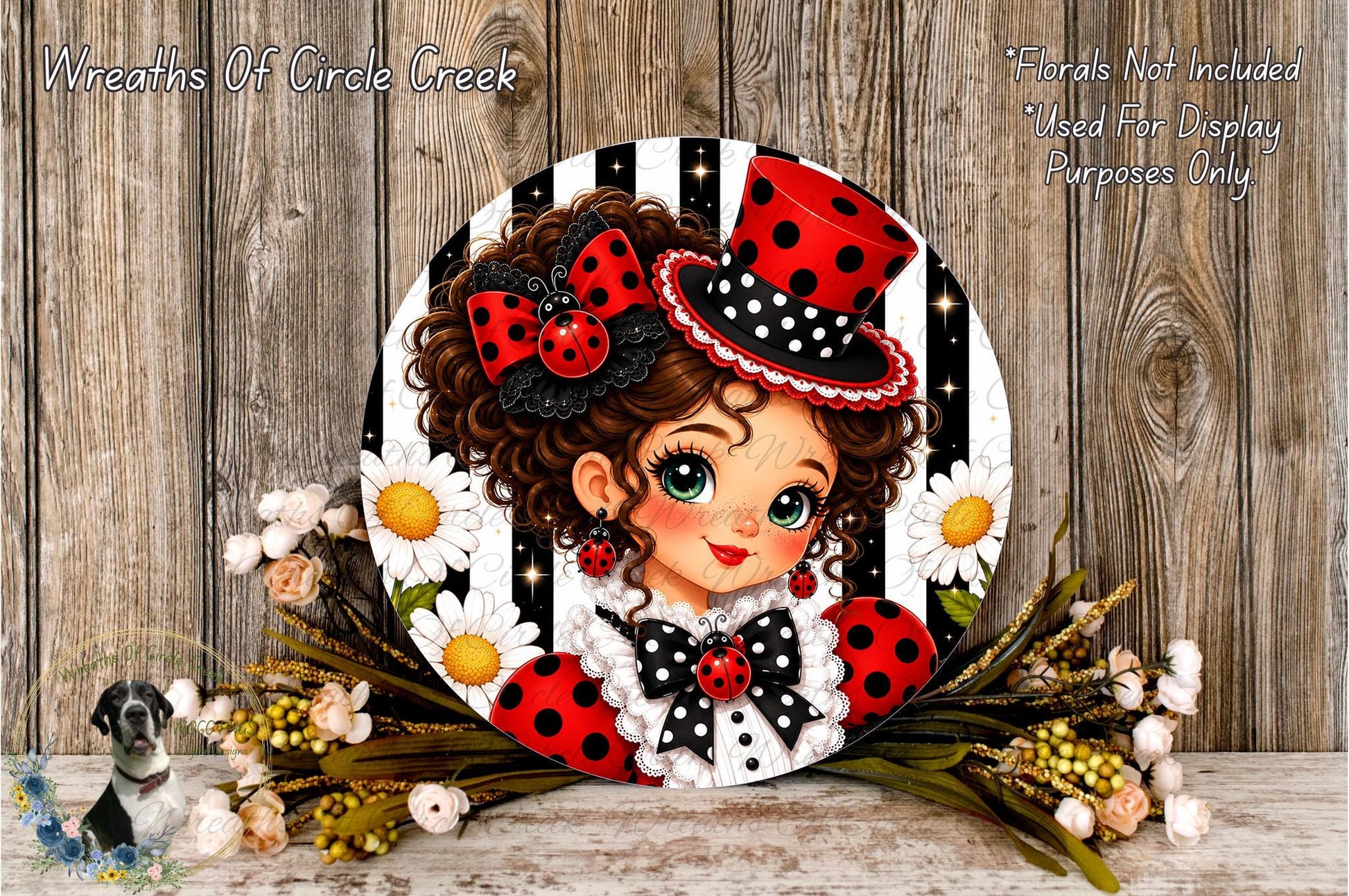A decorative plate featuring a cartoon illustration of a young girl with curly hair, wearing a red and black top hat and a white dress with black polka dots. The plate is surrounded by a floral arrangement of white and yellow flowers, and the background is a wooden wall with vertical wooden planks.
