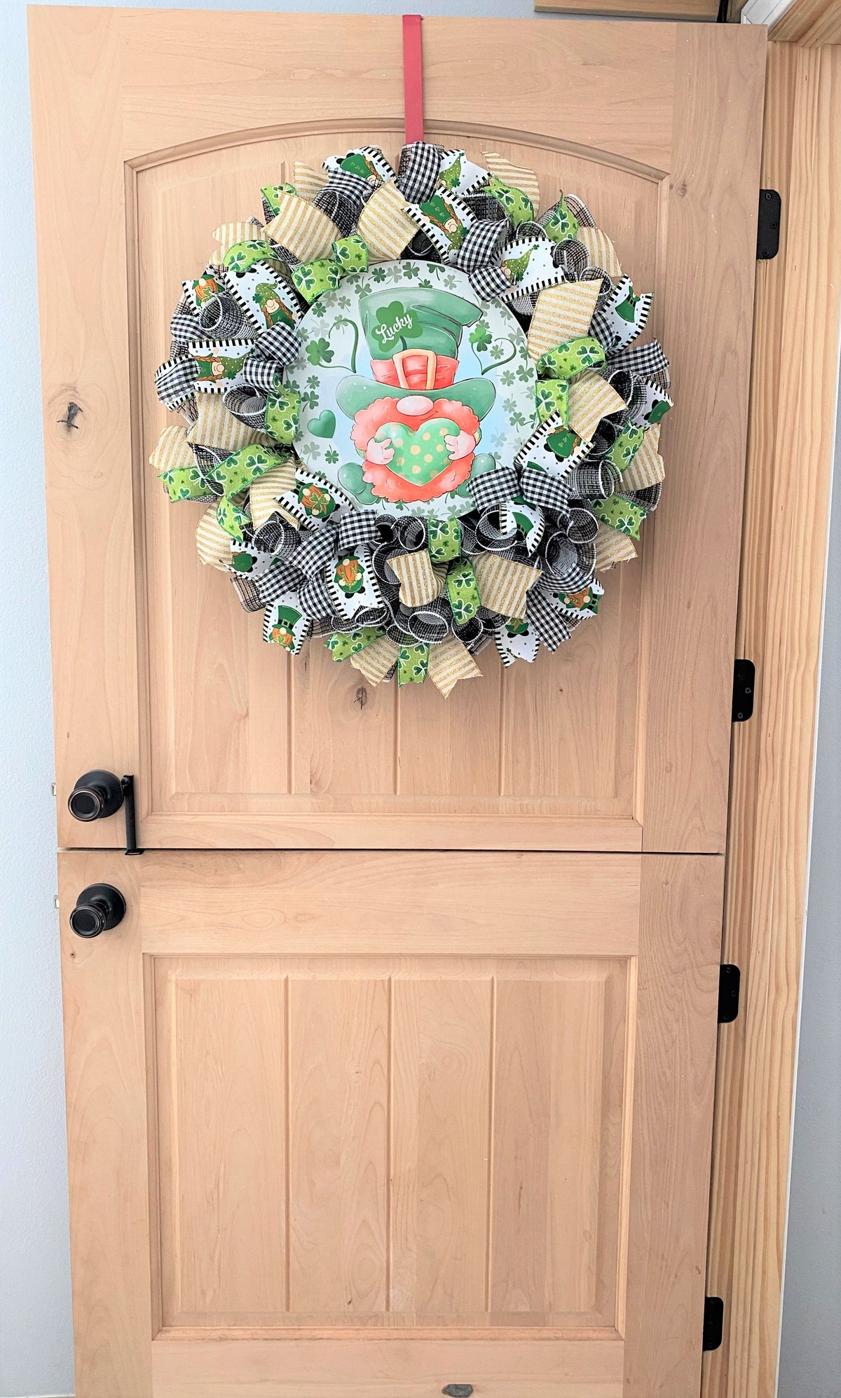 St. Patrick's Day, Wreath, Gnome, Lucky, Leprechaun, Shamrocks, Hearts, Glitter, Green, Gold, White, Black, Wired Ribbons, Large Size