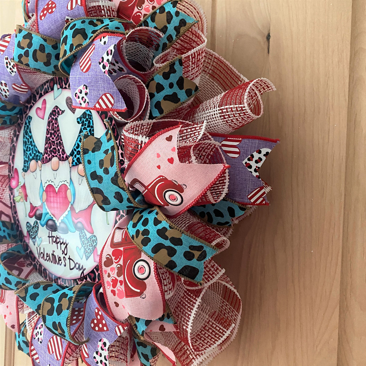 Valentine Wreath, Gnomes, Happy Valentine's Day, Leopard, Hearts, Red, Pink, Turquoise, White, Small Size