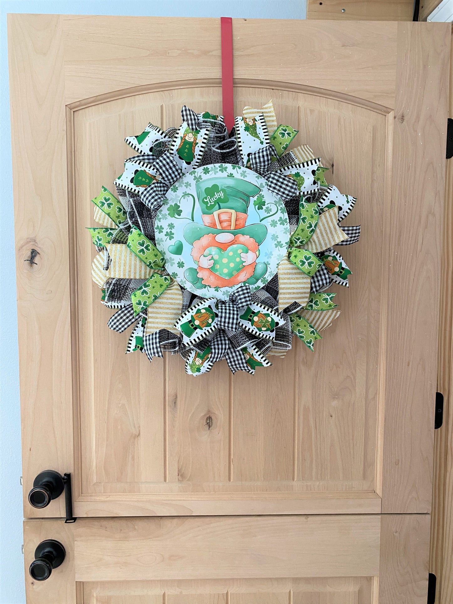 St. Patrick's Day, Wreath, Gnome, Lucky, Leprechaun, Shamrocks, Hearts, Glitter, Green, Gold, White, Black, Wired Ribbons, Small Size