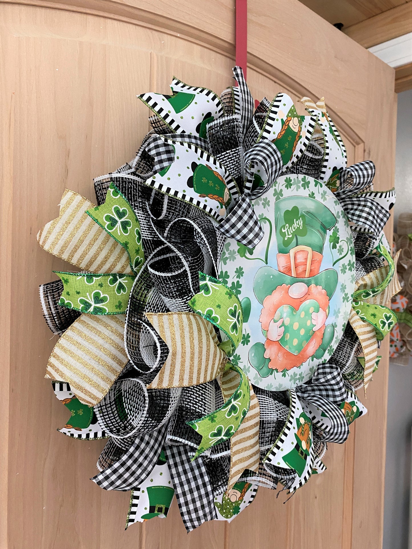 St. Patrick's Day, Wreath, Gnome, Lucky, Leprechaun, Shamrocks, Hearts, Glitter, Green, Gold, White, Black, Wired Ribbons, Small Size